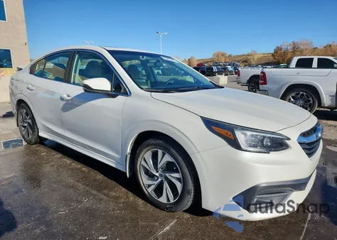 2021 Subaru Legacy Premium z USA, uszkodzony, nr VIN 4S3BWAF65M3006261